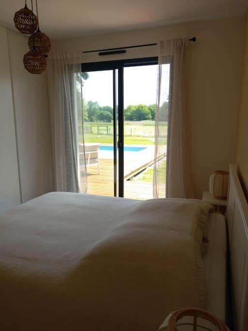 Maison Neuve Avec Piscine Chauffee, 4 Kms De Contis Holiday home Saint-Julien-en-Born